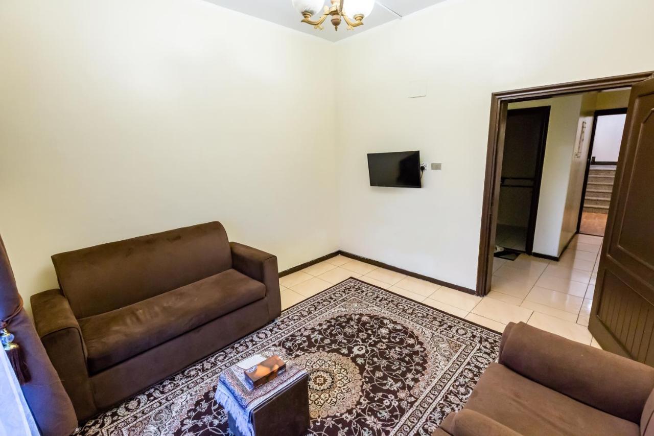 Al Eairy Furnished Apartments- Jeddah 1 Eksteriør bilde
